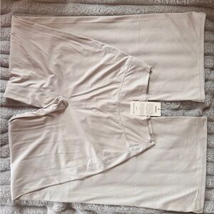 SHEIN Cream Flare Leggings Size M – New With Tags